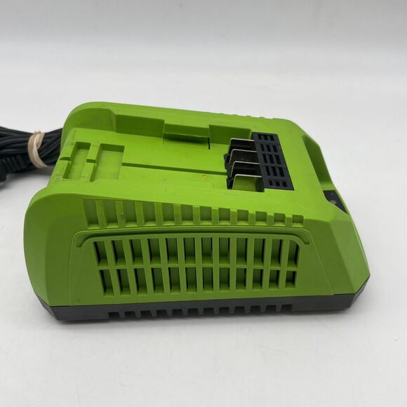 Greenworks 29862 Charger for G-24 24V Lithium Battery Single Port USED - Picture 6 of 7